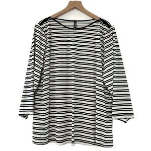 Torrid Black & White Striped Top - Size 2X